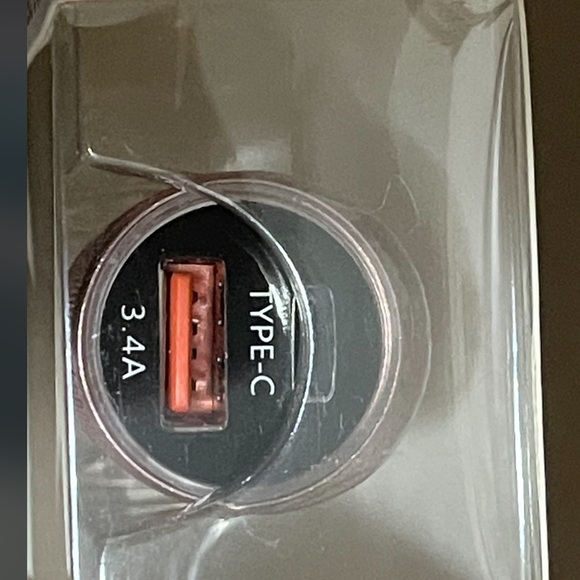 New 2 Port Rapid Car Charger With USB + USB Type C - Picture 3 of 5